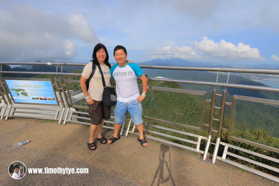 Here we are, standing at the top of Gunung Machincang