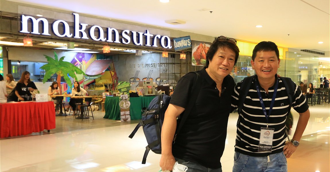 KF Seetoh & I at Makansutra Hawkers in Manila, the Philippines