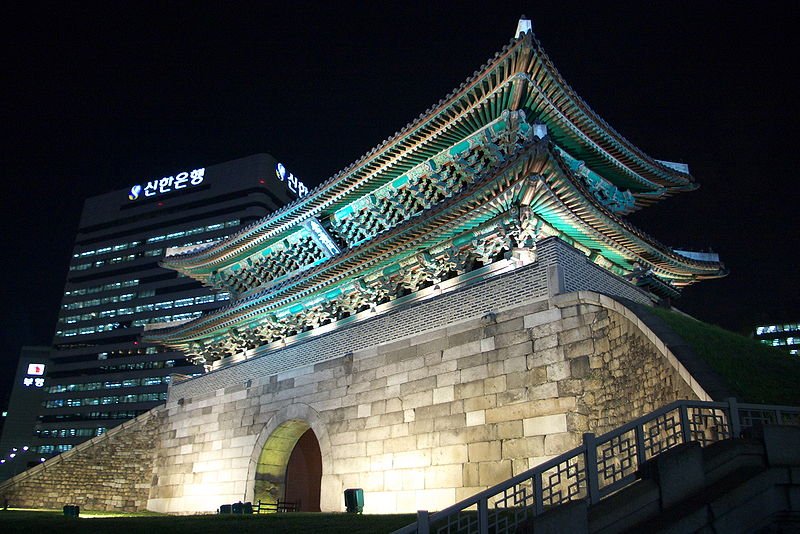 Namdaemun at night