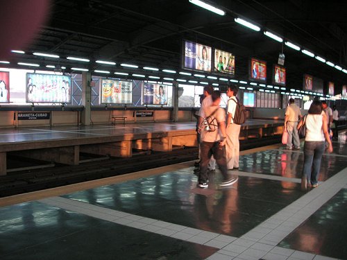 Araneta-Cubao MRT Station, Quezon City
