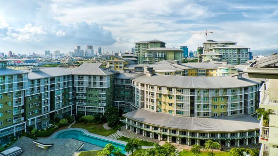 Low-rise condominiums in Taguig City, Manila