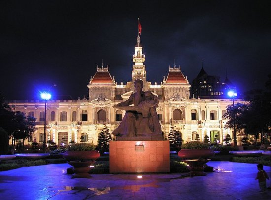 Statue of Ho Chi Minh with the People's Committee Building in the background