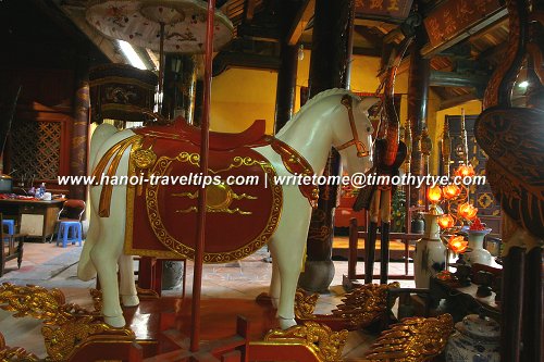 White Horse statue of Bach Ma Temple