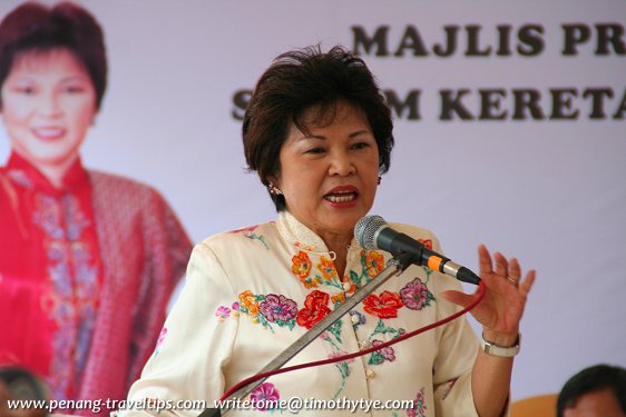 Dr Ng Yen Yen at the soft launch of the Penang Hill Railway new ...