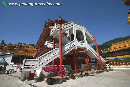 Pavilion of Seated Buddhas, Kek Lok Si Temple