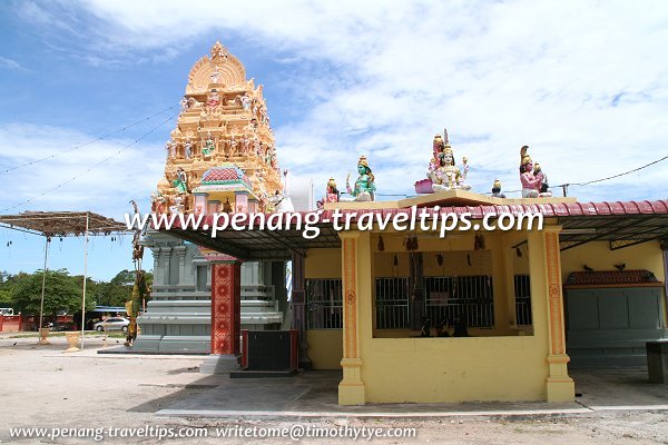 Side view of the Sri Maha Mariamman Temple Side view of the Sri Maha Mariamman Temple