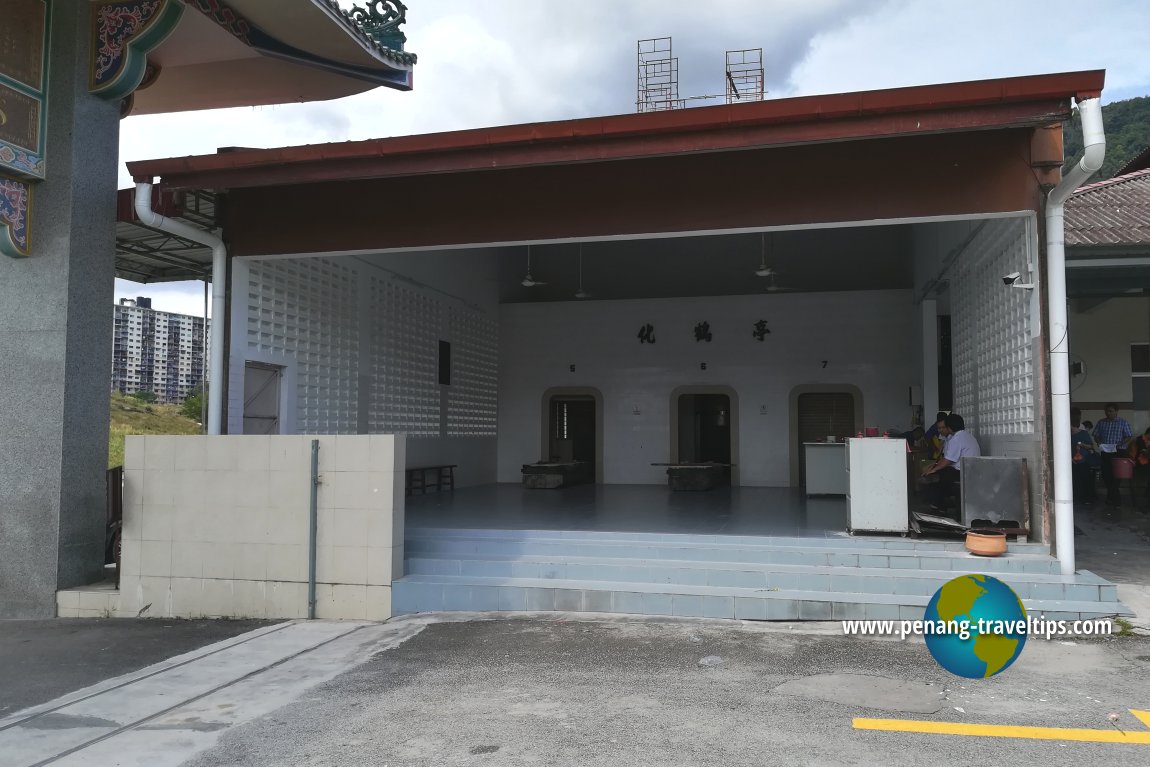 Batu Gantong Crematorium