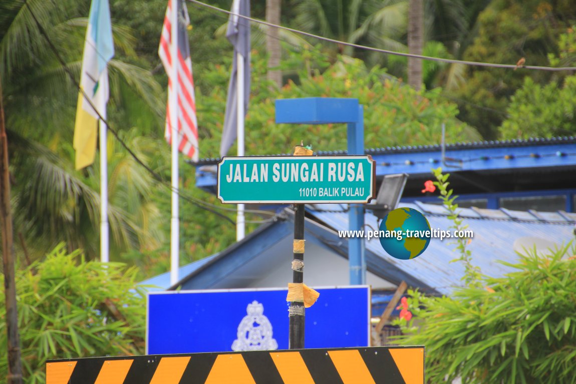 Jalan Sungai Rusa road sign