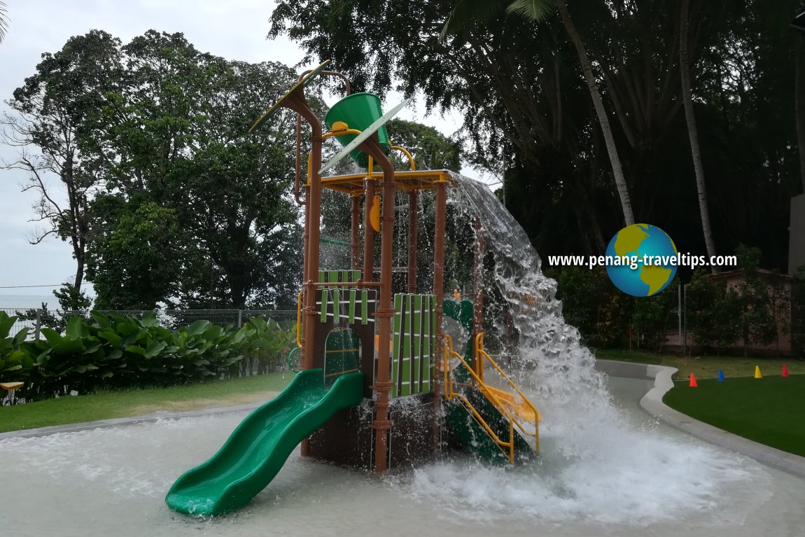 DoubleTree's children's waterpark