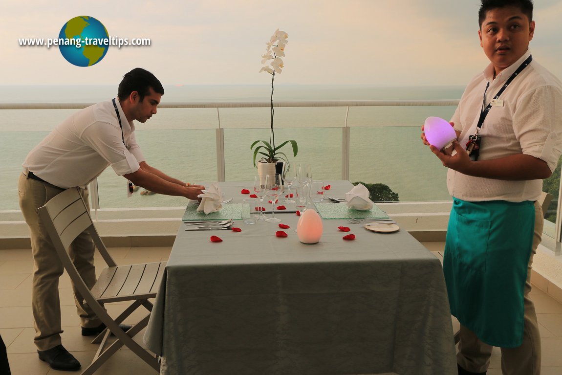 Valentine at DoubleTree Resort by Hilton