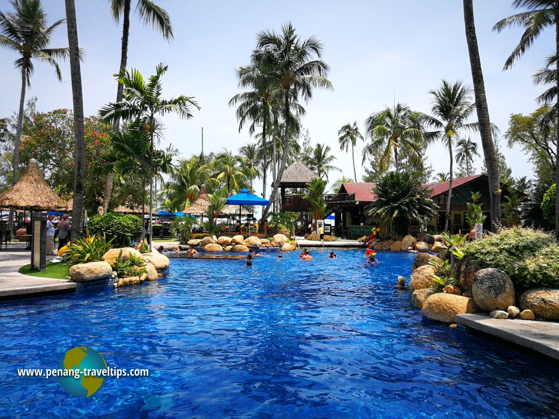 Golden Sands Resort swimming pool