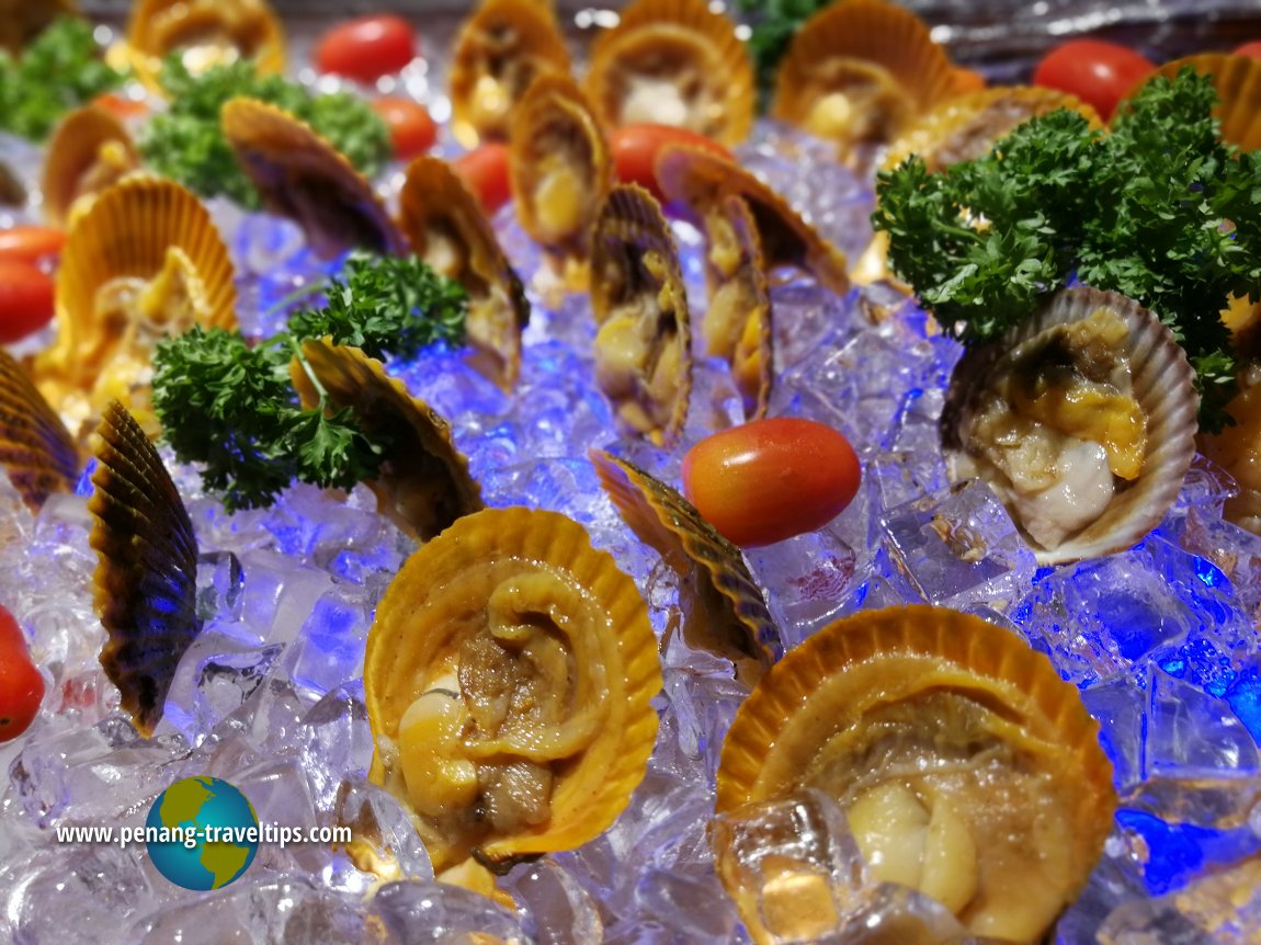 Iconic Hotel Penang's Seafood Buffet