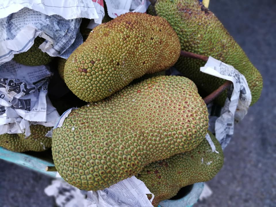 Jelutong Market on Saturday morning