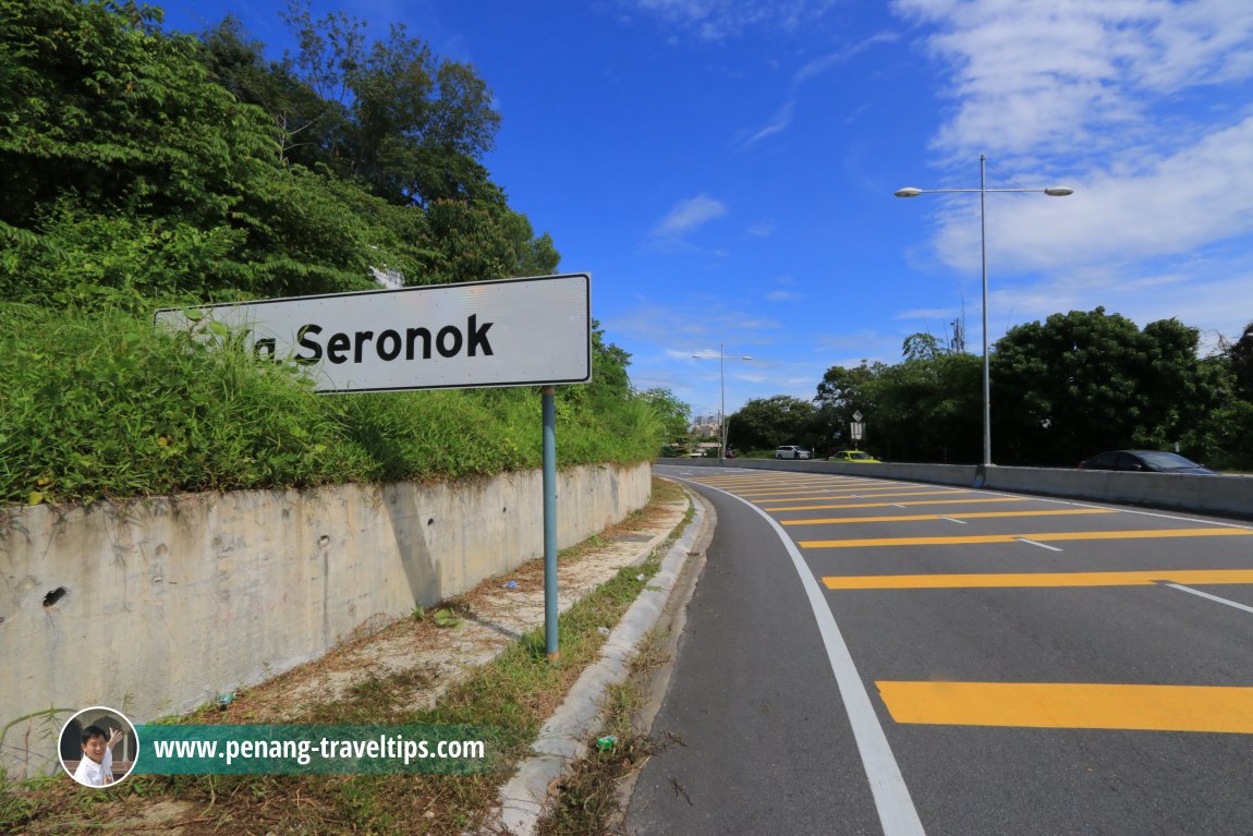 Kampung Seronok signboard