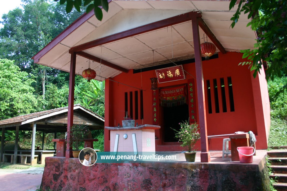 Pantai Esen Tua Pek Kong Temple, Permatang Damar Laut