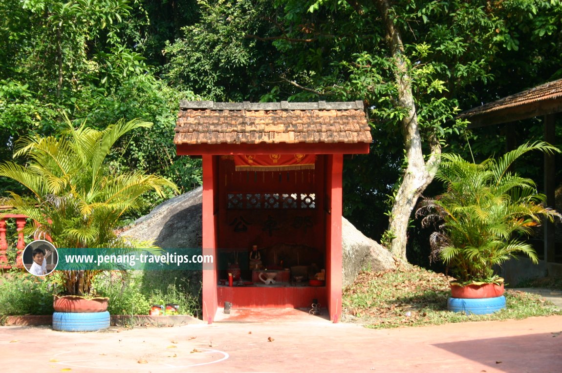 Pantai Esen Tua Pek Kong Temple, Permatang Damar Laut