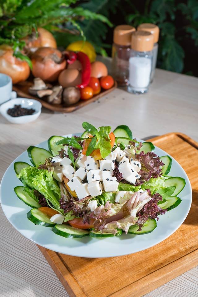 Japanese Tofu Salad with Roasted Sesame Sauce @ Mellowcup Cafe