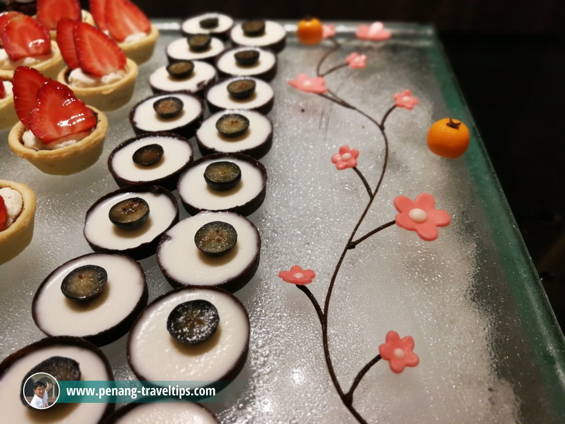 Chinese New Year buffet dinner at DoubleTree Resort by Hilton Penang