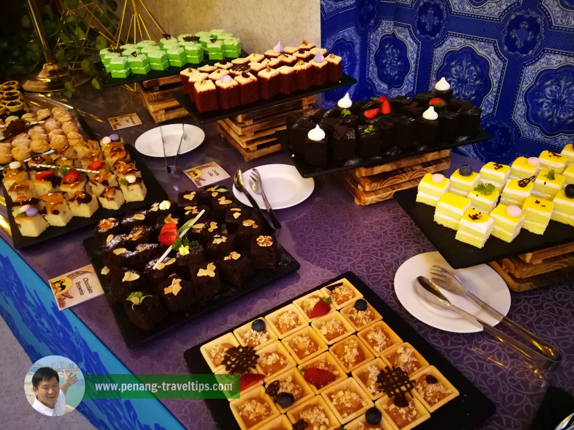 Cita Rasa Warisan Buffet at Iconic Hotel