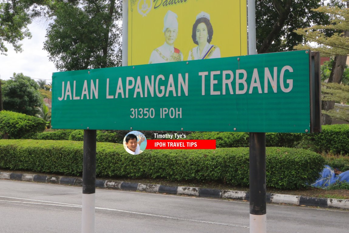 Jalan Lapangan Terbang roadsign