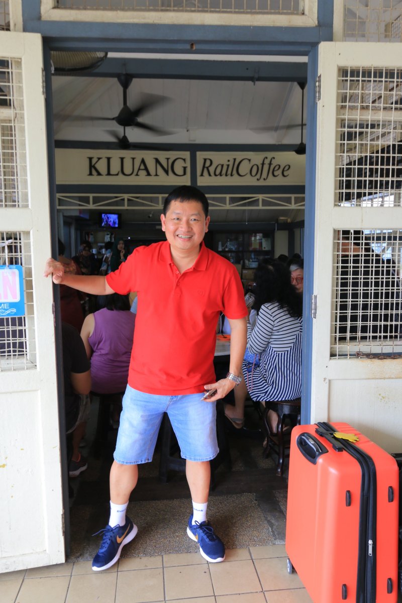 Rail taman tasik coffee kluang 🕗 Kluang