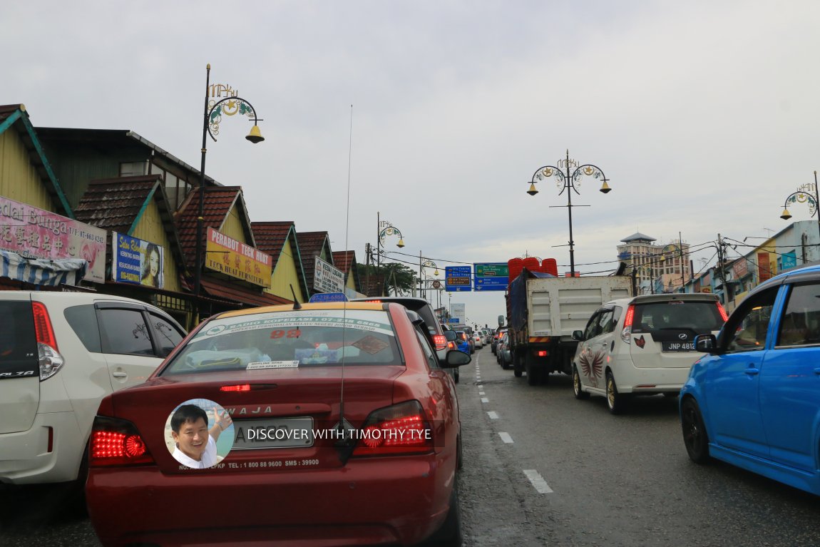 Traffic jam on Federal Route 1 in Kulai