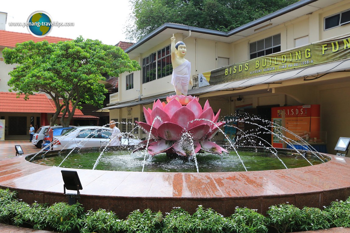 Lotus Fountain, Buddhist Maha Vihara