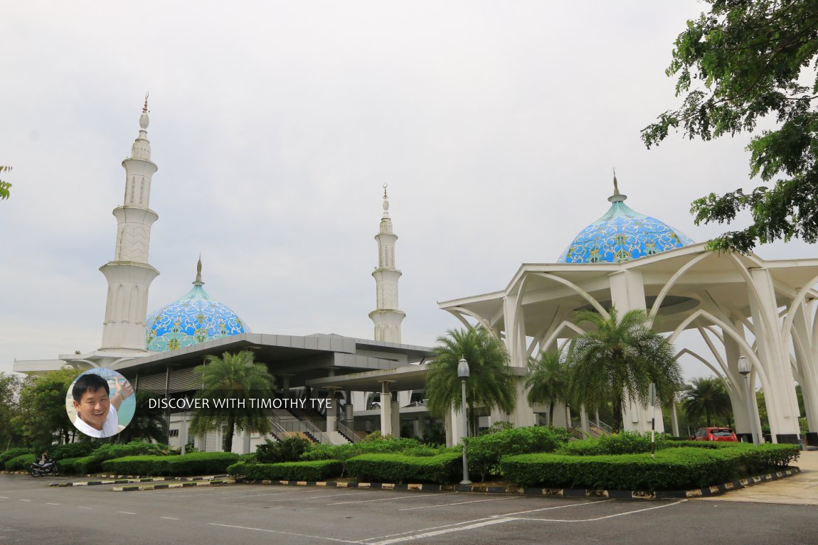 Senai Airport Mosque