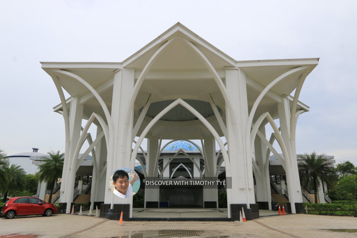 Senai Airport Mosque