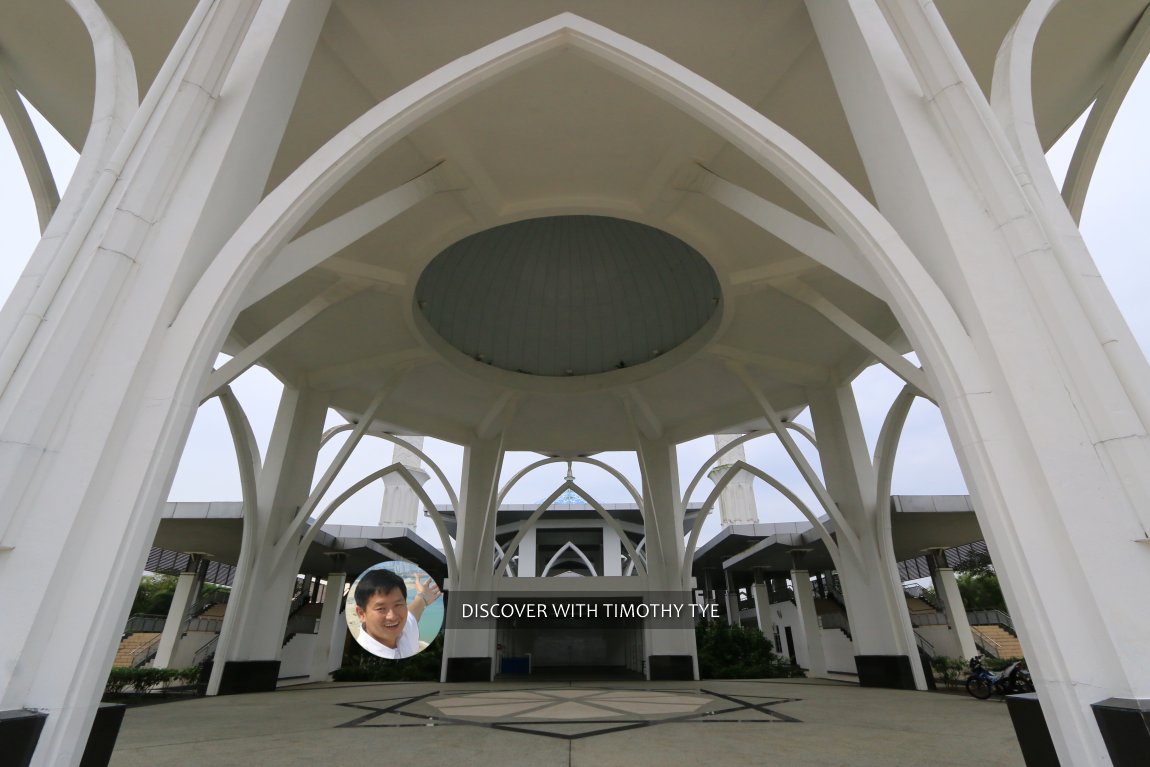 Senai Airport Mosque