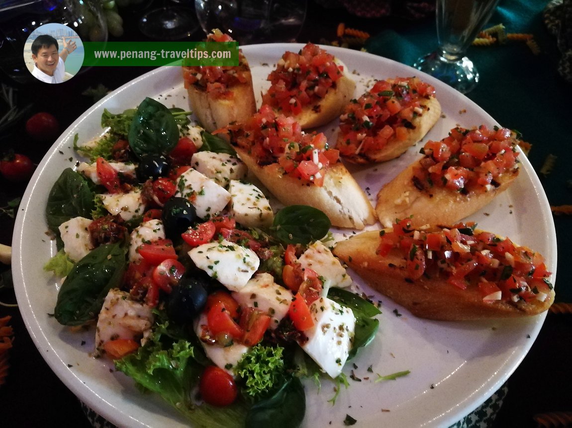 New Italian Fare by the beach @ Sigi's Bar & Grill