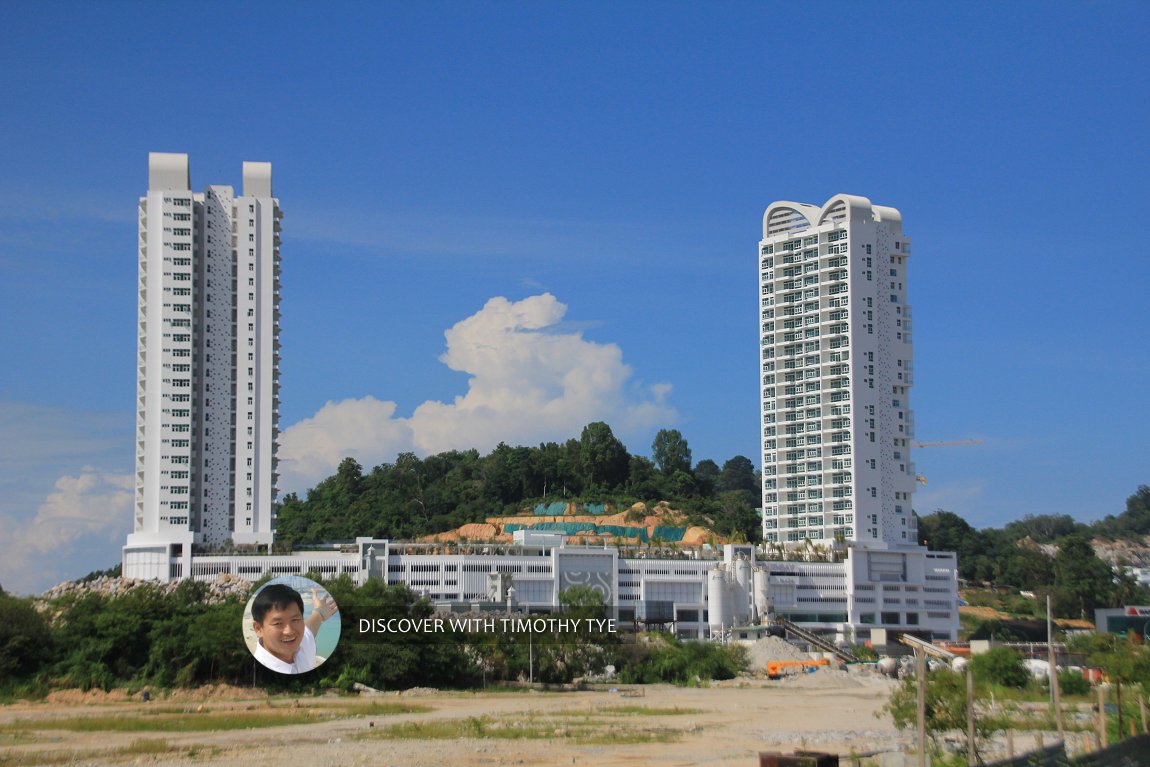 Southbay Plaza, as seen from Tun Dr Lim Chong Eu Expressway