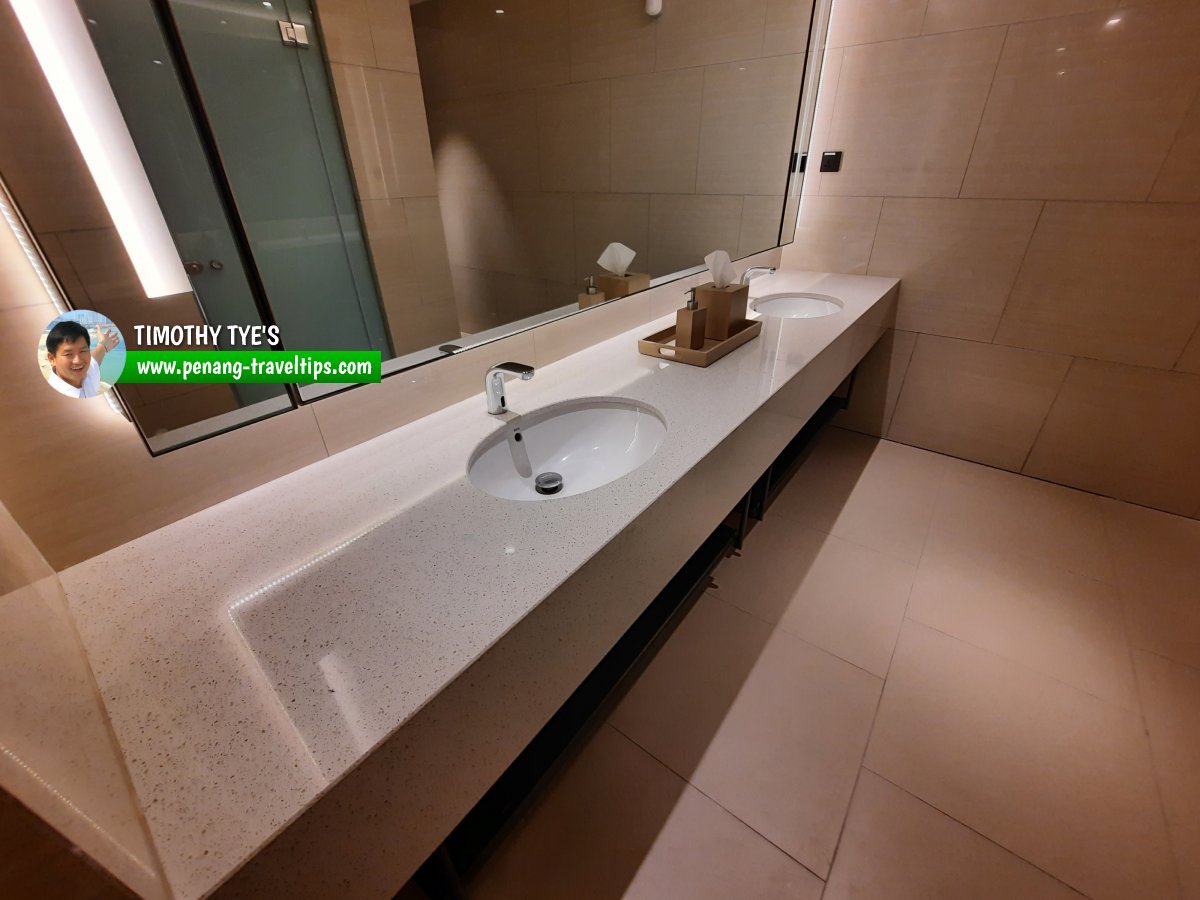 Dressing room, Courtyard by Marriott Penang