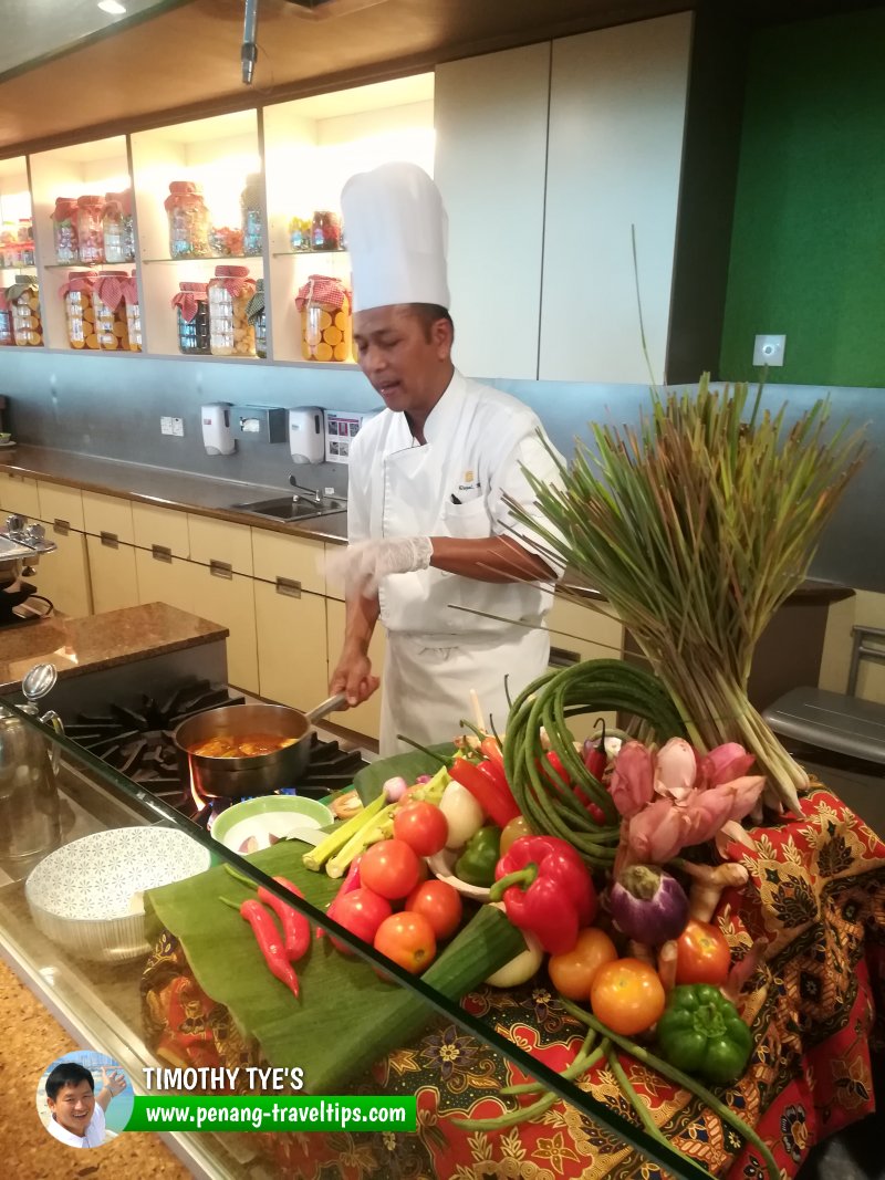 Kampung Buffet, Golden Sands Resort by Shangri-La Penang