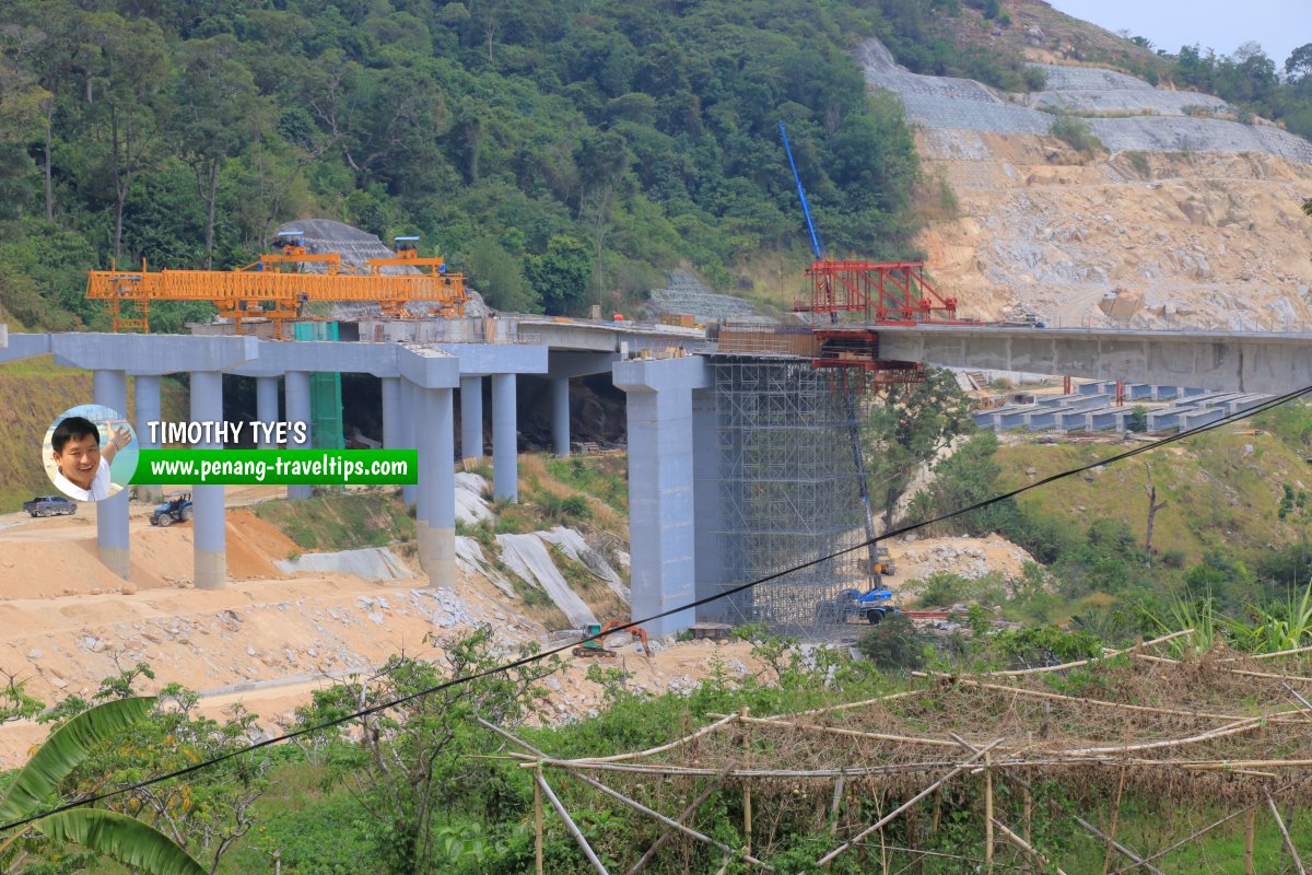 Jalan Bukit Kukus viaduct construction