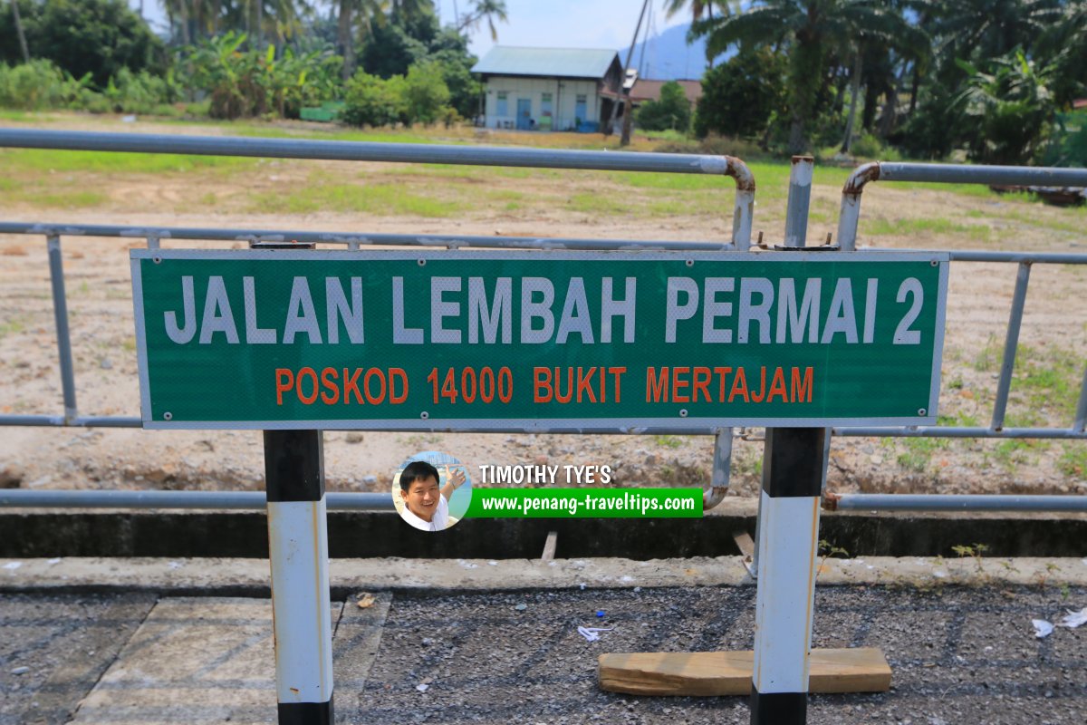 Jalan Lembah Permai 2 roadsign