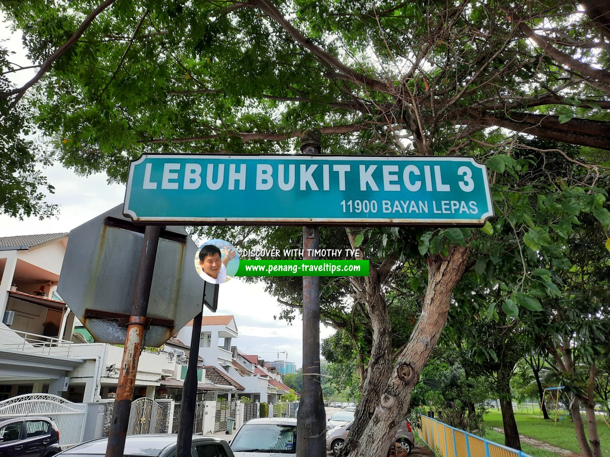 Lebuh Bukit Kecil 3 roadsign