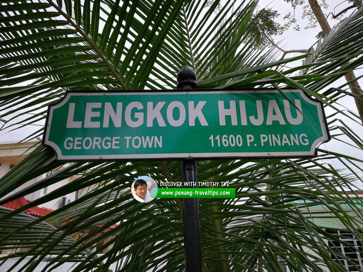 Lengkok Hijau roadsign