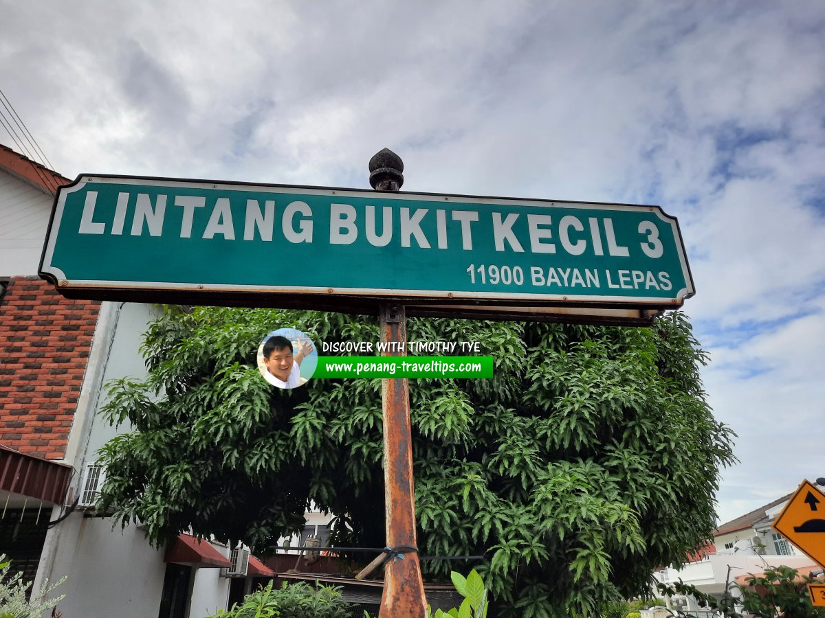 Lintang Bukit Kecil 3 roadsign