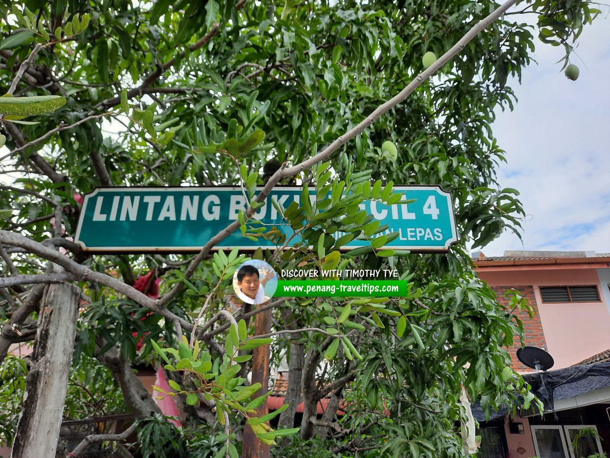 Lintang Bukit Kecil 4 roadsign