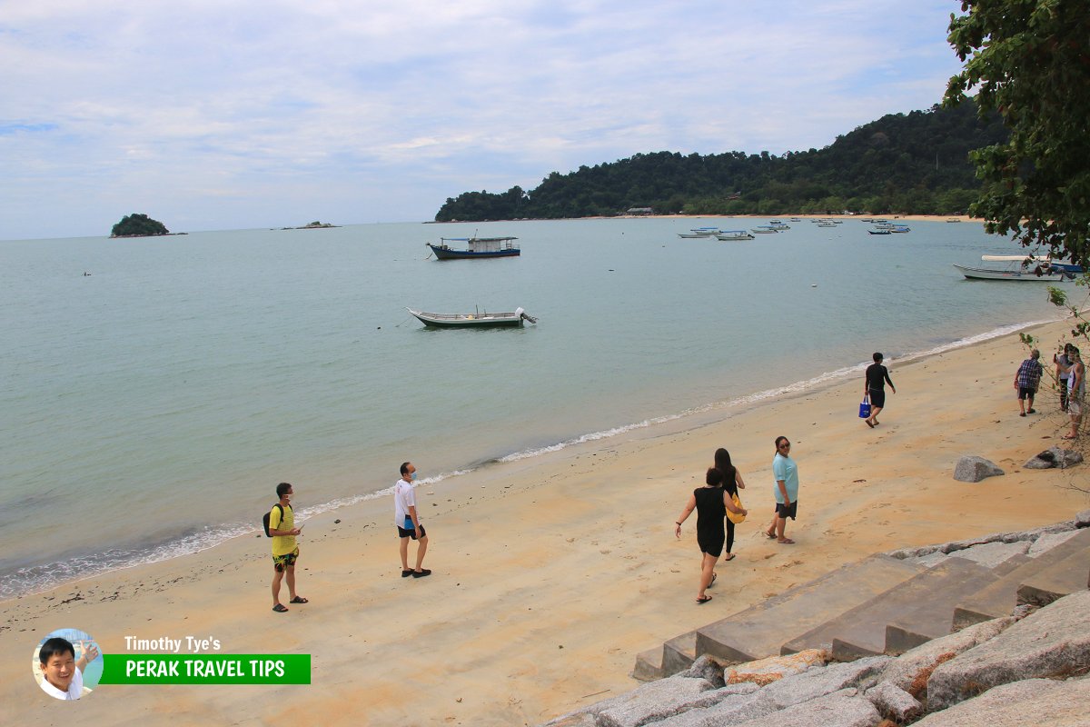 Pantai Pasir Bogak