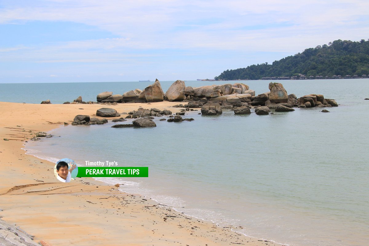 Pantai Pasir Bogak