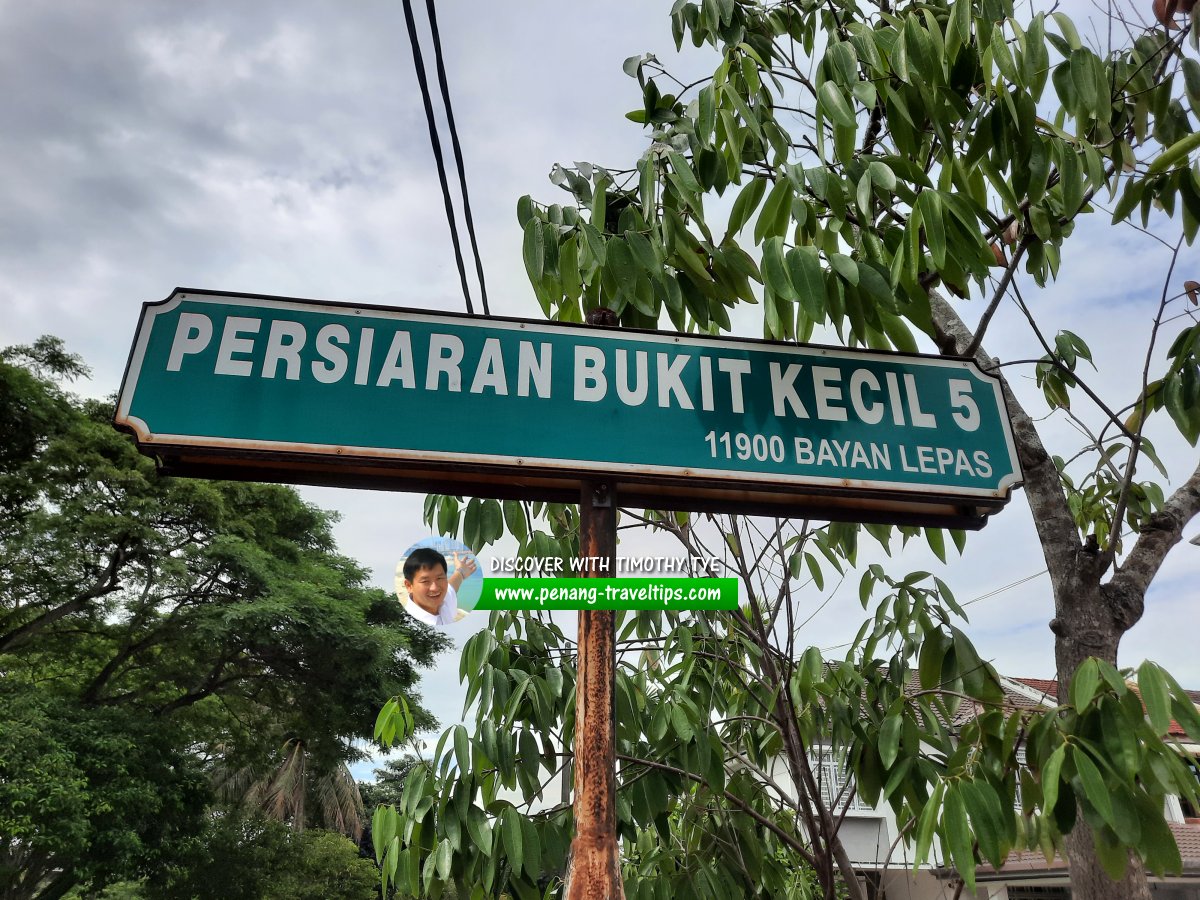 Persiaran Bukit Kecil 5 roadsign