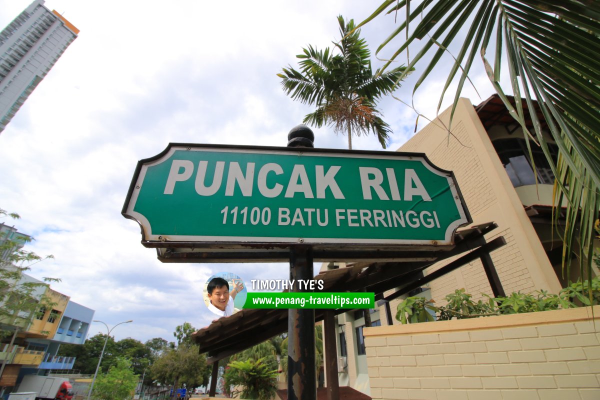 Puncak Ria roadsign