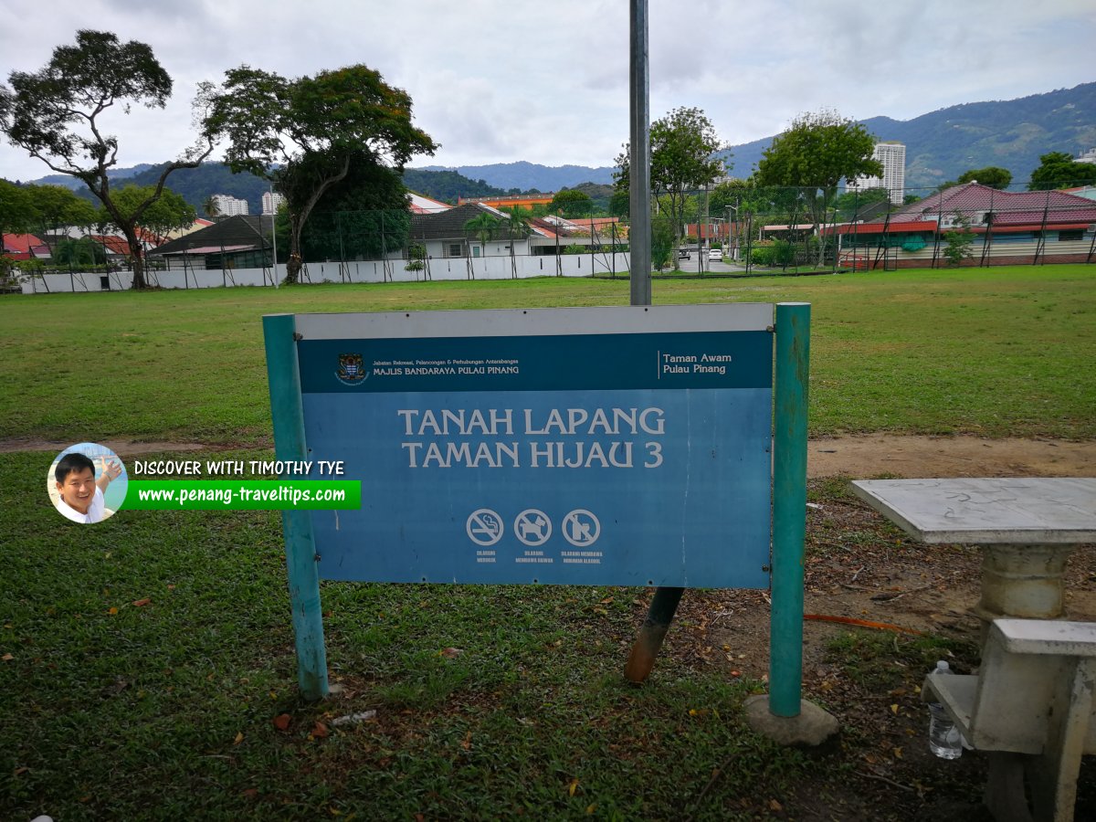 Tanah Lapang Taman Hijau 3 signboard