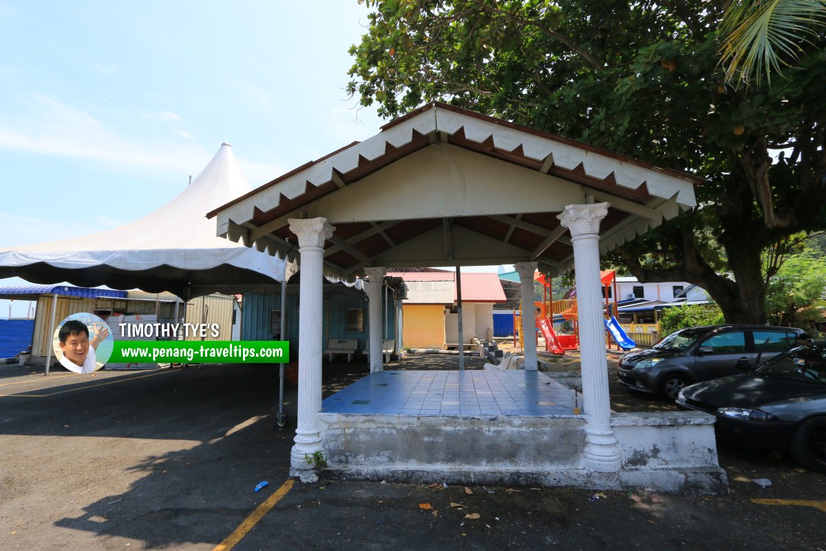 A shed for fishermen in Teluk Tempoyak