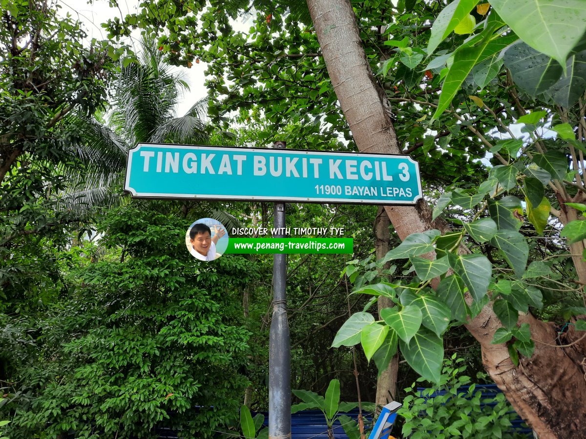 Tingkat Bukit Kecil 3 roadsign