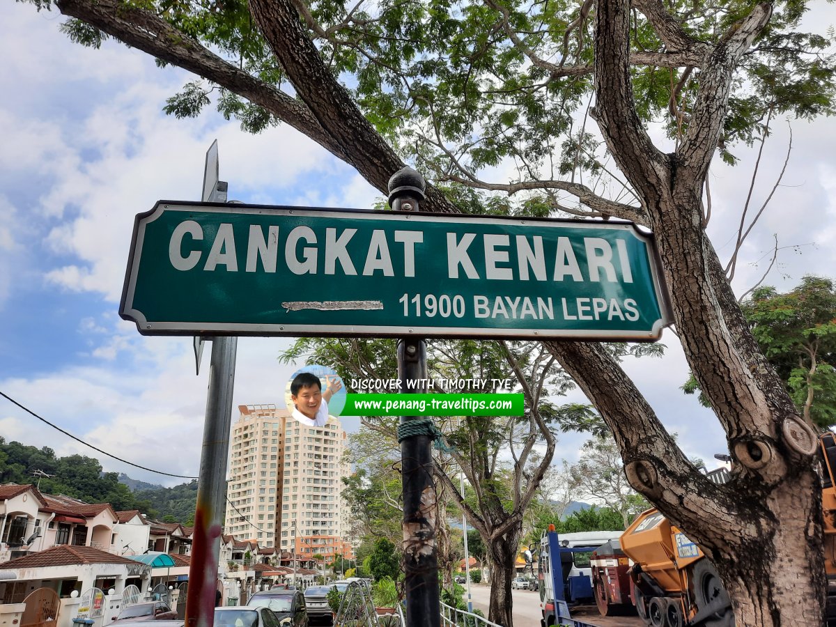 Cangkat Kenari roadsign