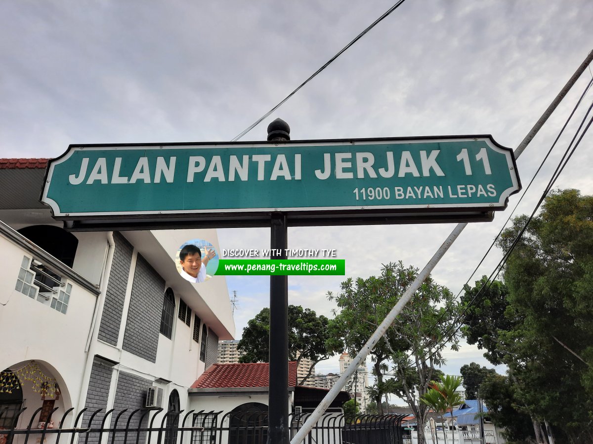 Jalan Pantai Jerjak 11 roadsign