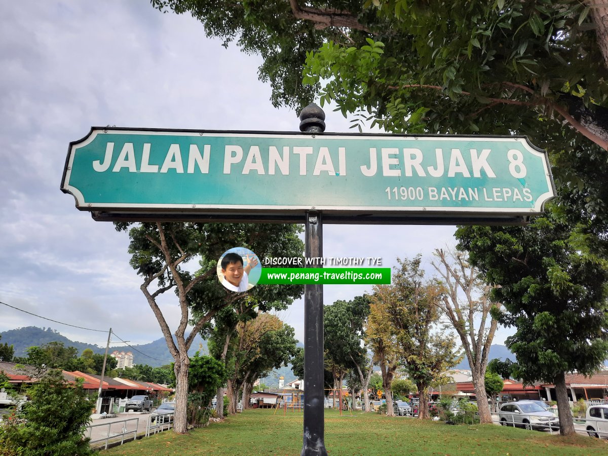 Jalan Pantai Jerjak 8 roadsign